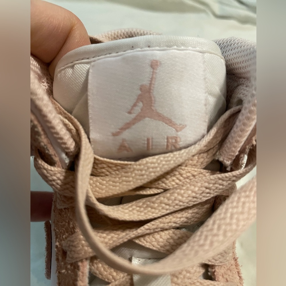 Nike Air Jordan Youth Sneakers in Pink and White Size 5.5 - Picture 3 of 7